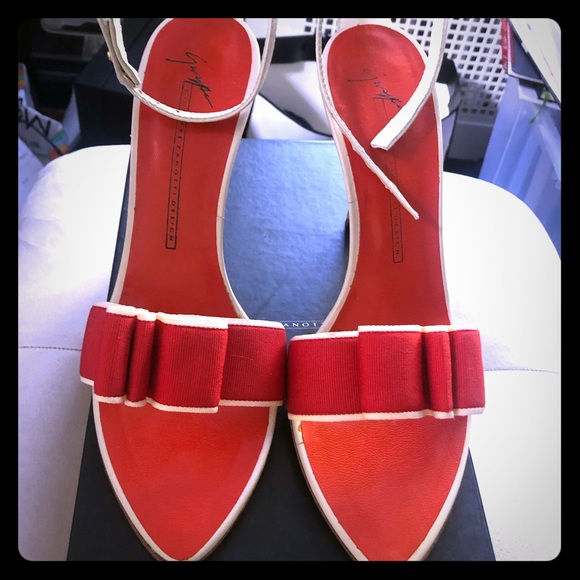Giuseppe Zanotti red and white sandal - Picture 1 of 3
